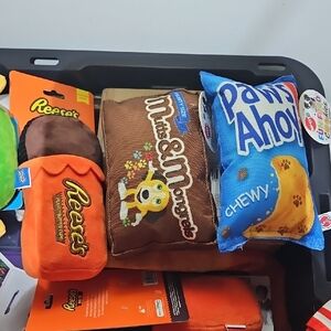 3 Reese's and Chips Ahoy M&M Plush Dog Toy Set